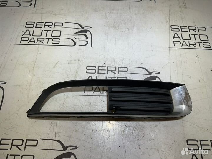 Накладка противотуманки правая Opel Insignia G09