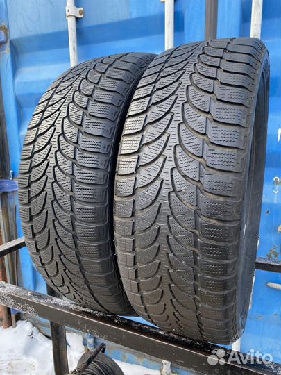 Bridgestone Blizzak LM-80 215/60 R17