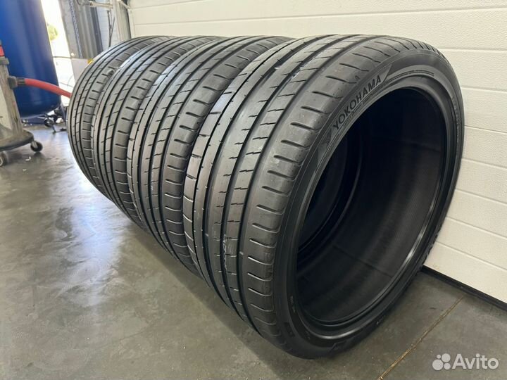 Yokohama Advan Sport V105 305/35 R23 111Y