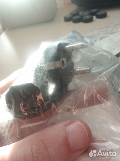 Провод питания для компьютера