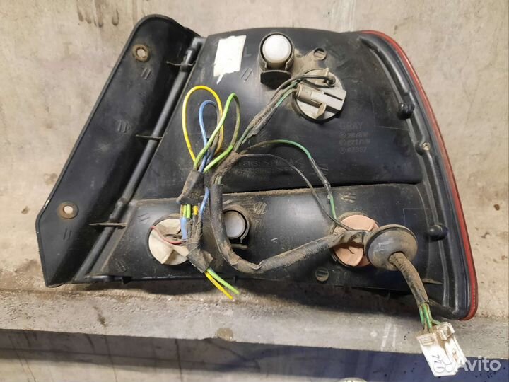 Задний левый фонарь hyundai accent 2