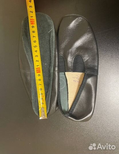 Чешки 22 см новые черные кожаные