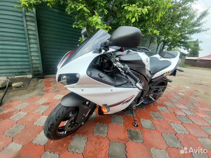 Yamaha R1 2014год
