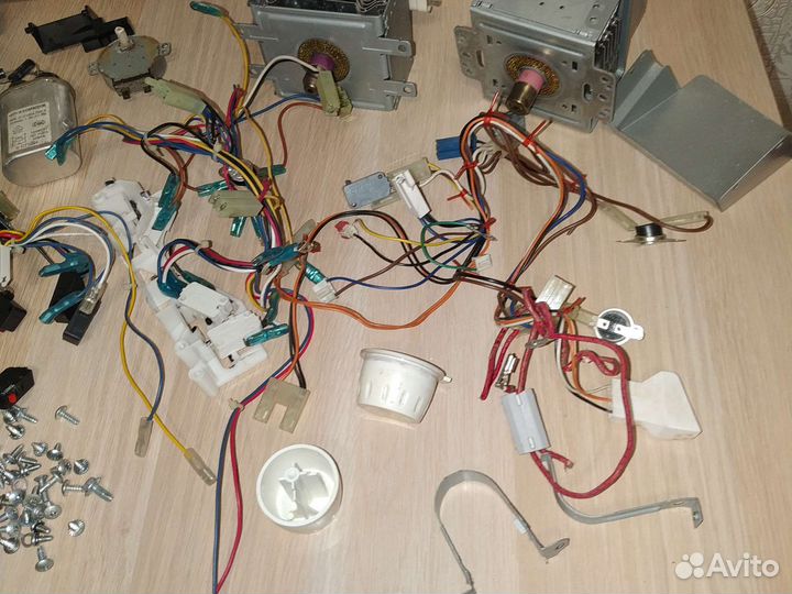 Запчасти для микровалновки цена за все