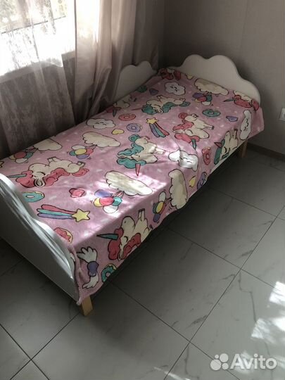 Детская кровать бу с матрасом