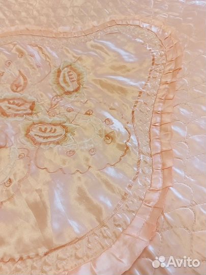 Покрывало на полуторную кровать розовое б/у