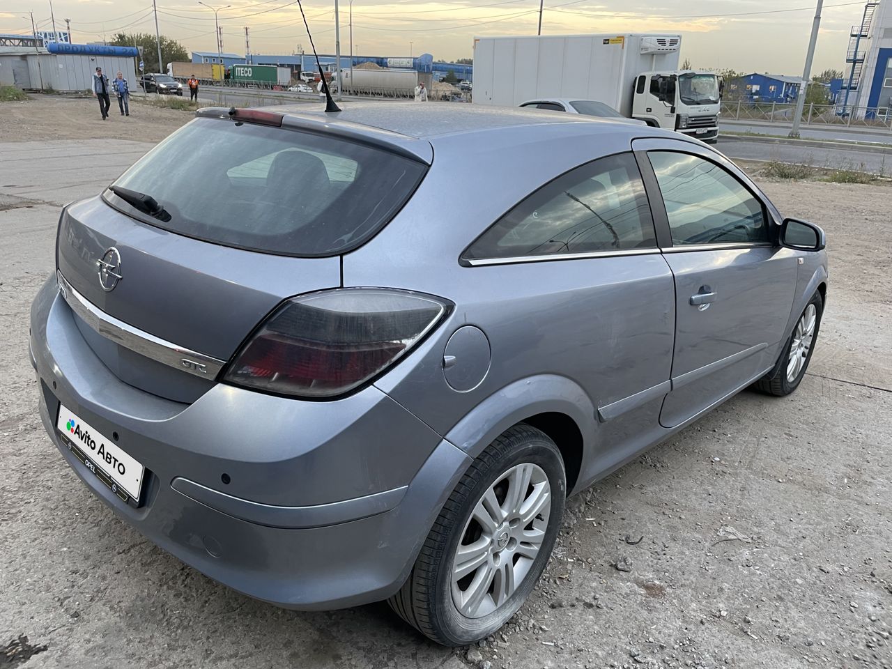 Opel Astra GTC: фото владельца