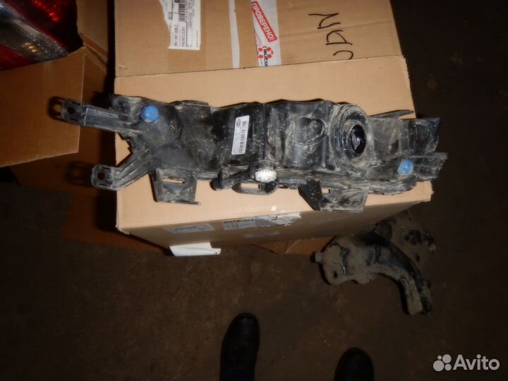 Фара противотуманная правая Skoda Rapid