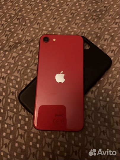 iPhone SE, 64 ГБ