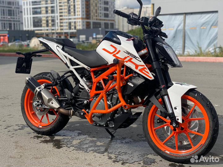 Мотоцикл KTM Duke 390