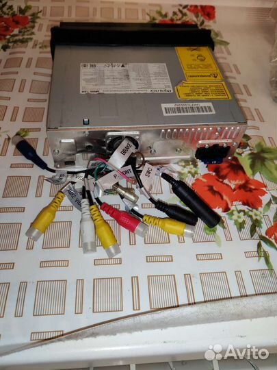 Автомагнитолы 1 din с выдвижным экраном