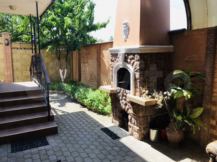 1-к. квартира, 50 м², 1/2 эт.