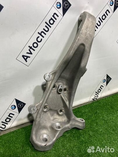 Кулак поворотный передний левый Bmw 6-Series F12