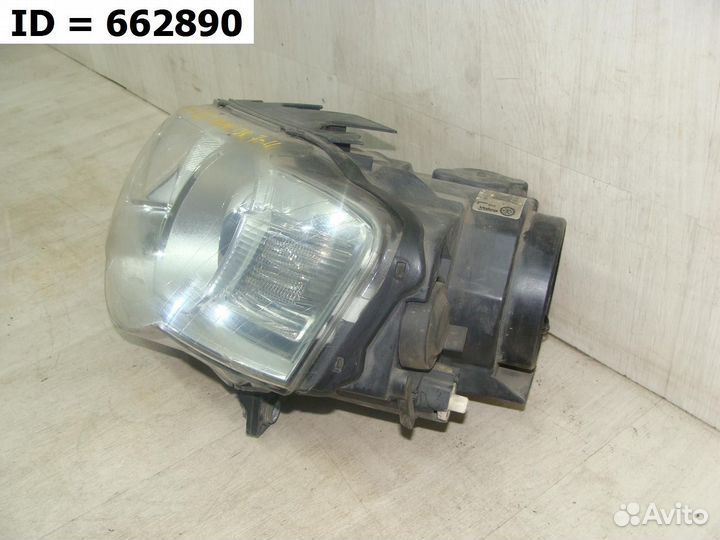 Фара левая Volkswagen Passat