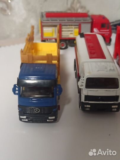 Грузовики Мерседес и Скания