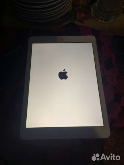 iPad Air LTE 128gb б/у батарея не очень