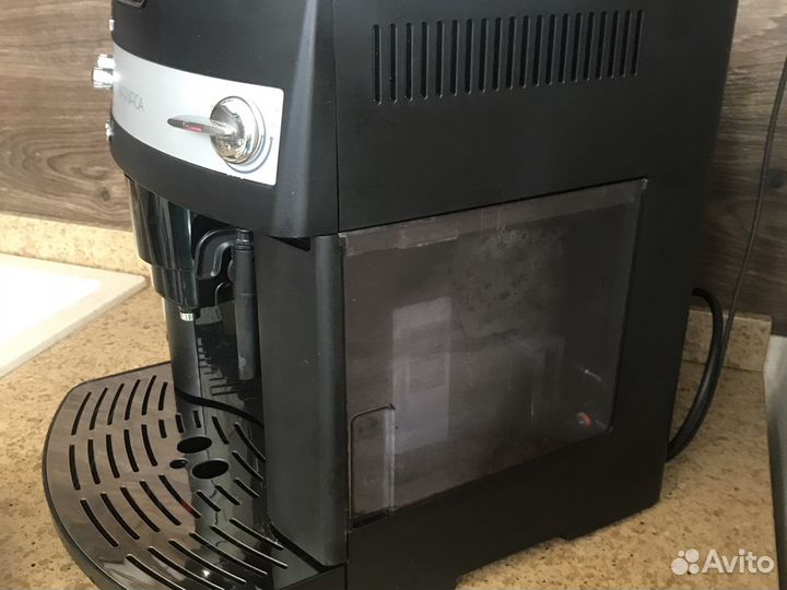 Кофемашина delonghi magnifica