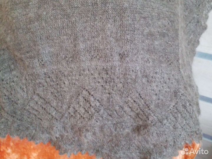 Платок пуховый ручной вязки