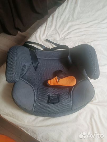 Детское автокресло - бустер
