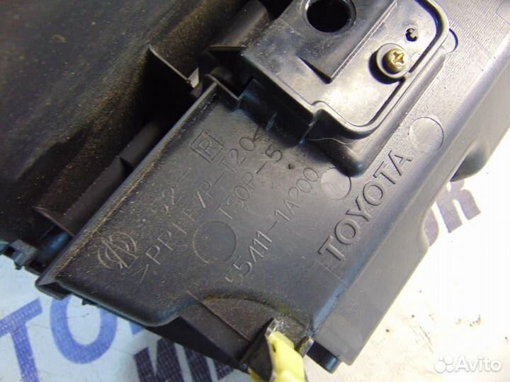 Консоль центральная для Toyota Corolla Fielder 1