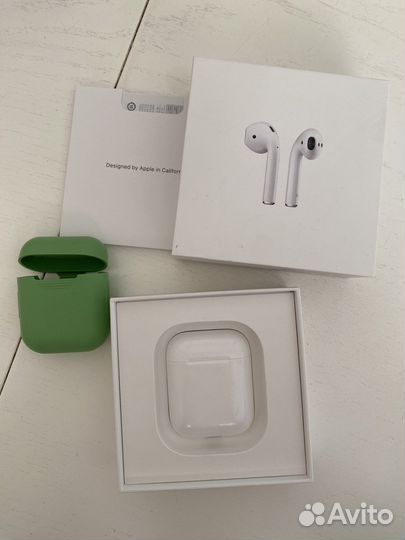 Беспроводные наушники apple airpods