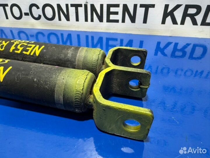 Амортизатор задний Nissan Elgrand NE51 VQ35