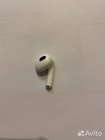 Один наушник AirPods 3го поколения