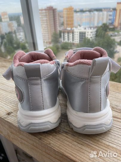 Ботинки демисезонные для девочки 22 размер