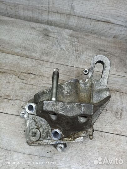 Кронштейн двигателя Ford focus 2 3 1.6