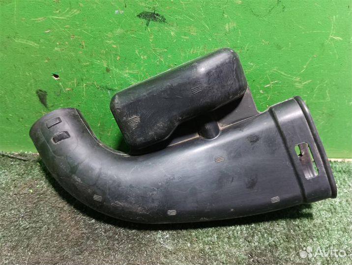 Патрубок воздушного фильтра Mazda 3 (BL) 2013