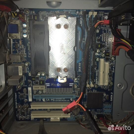 Материнская плата с процессором и памятью