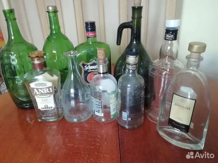 Бутылки стеклянные