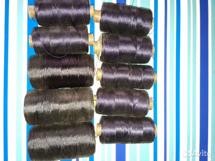 Нитки чёрные