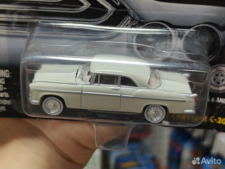 1955 Chrysler C-300 - Johnny Lightning 1:64