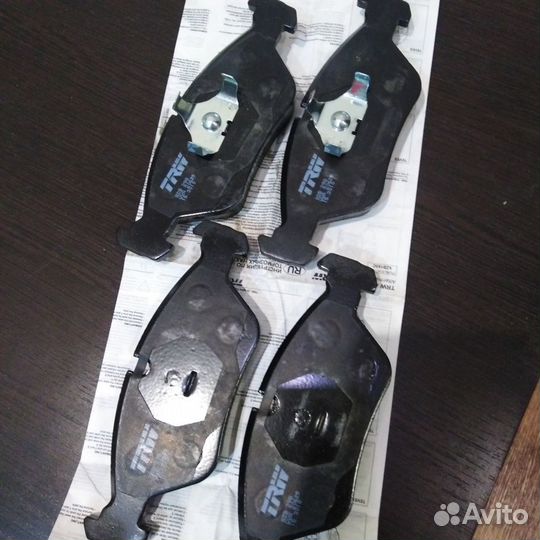 Тормозные колодки TRW на BMW E 28, E 30 и др