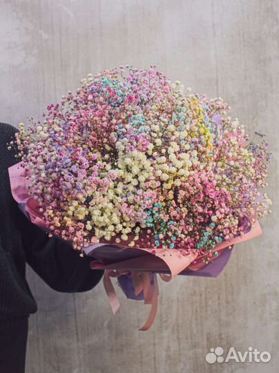 Гипсофила радужная и бела в букетах