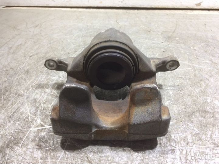 Суппорт передний левый