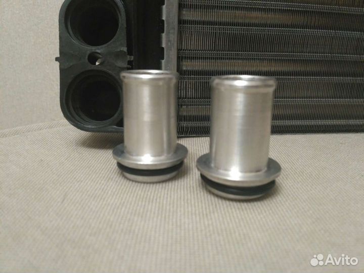 Штуцер для отопителя Ларгус. Ховер