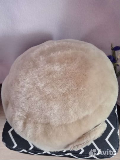 Шапка женская из мутона