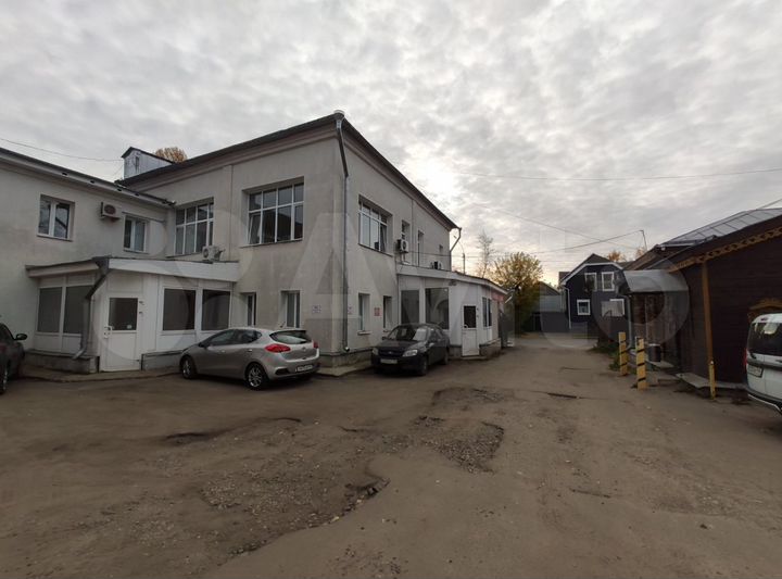 Здание свободного назначения в центре, 648.4 м²