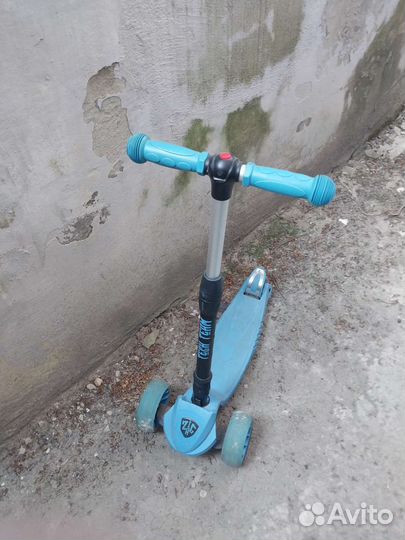 Самокат детский трехколесный складной
