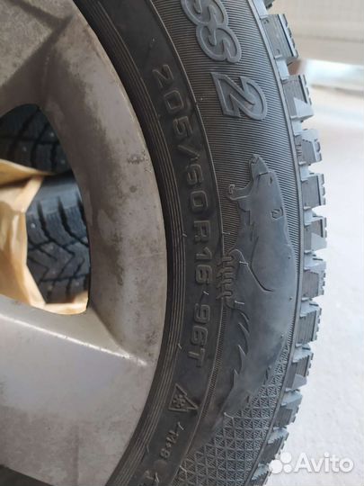 Колёса оригинальные на Nissan Qashqai R16