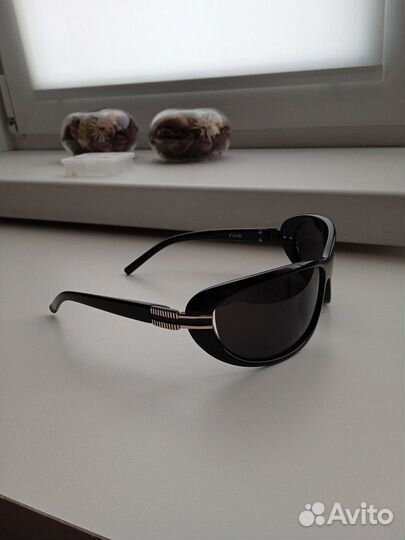 Солнцезащитные очки женские