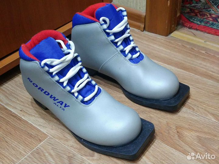 Новые Лыжные ботинки Nordway Alta 36 размер Новые