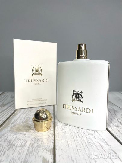 Trussardi Donna парфюм для женщин
