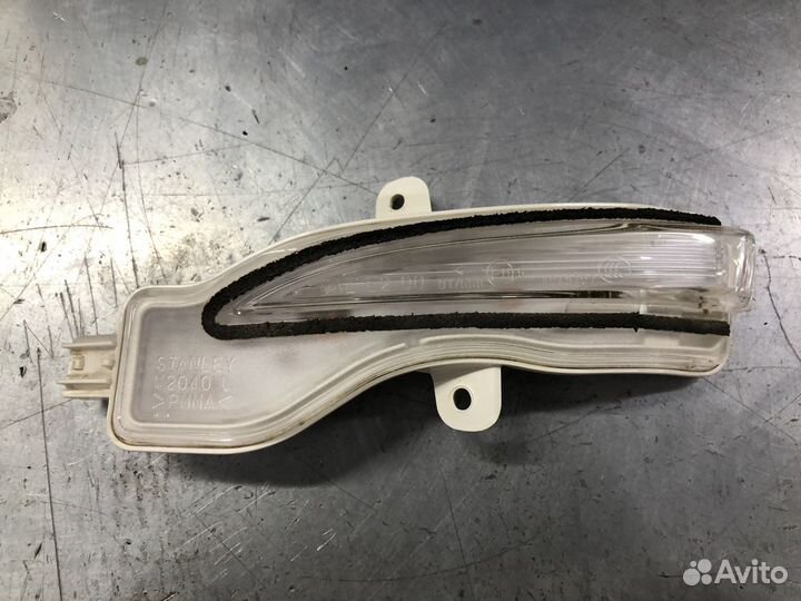 Повторитель поворотника левый Mazda CX-5 KE 2011-2