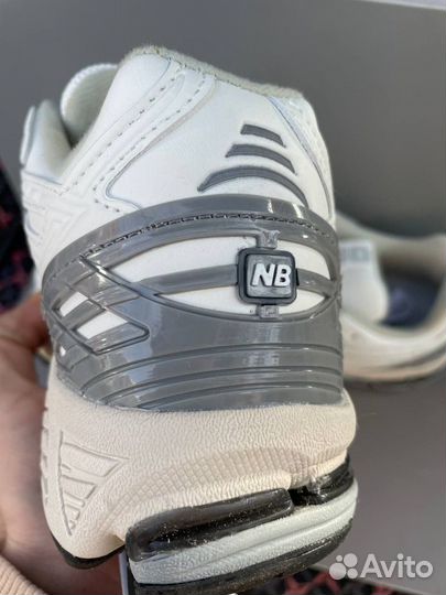 Кроссовки New Balance 1906r