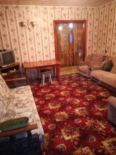 3-к. квартира, 60 м², 1/9 эт.