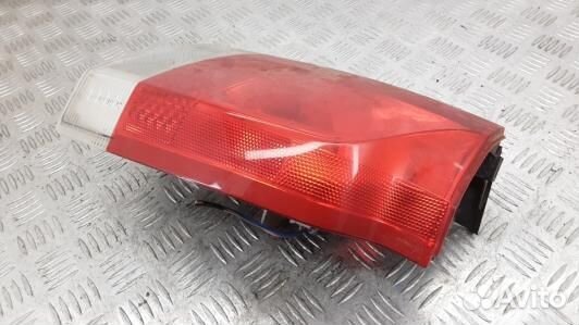 Фонарь задний правый volvo V70 2 (94S05MY02)