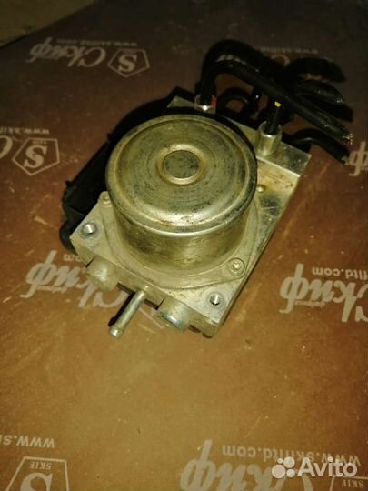 Блок abs nissan т31